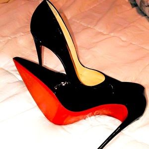 Christian Louboutin So Kate Heels Black